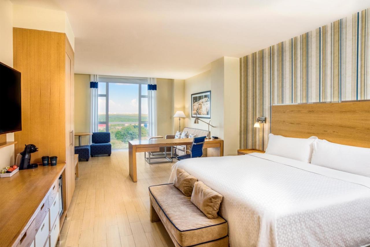 Four Points By Sheraton Cancun Centro Bagian luar foto