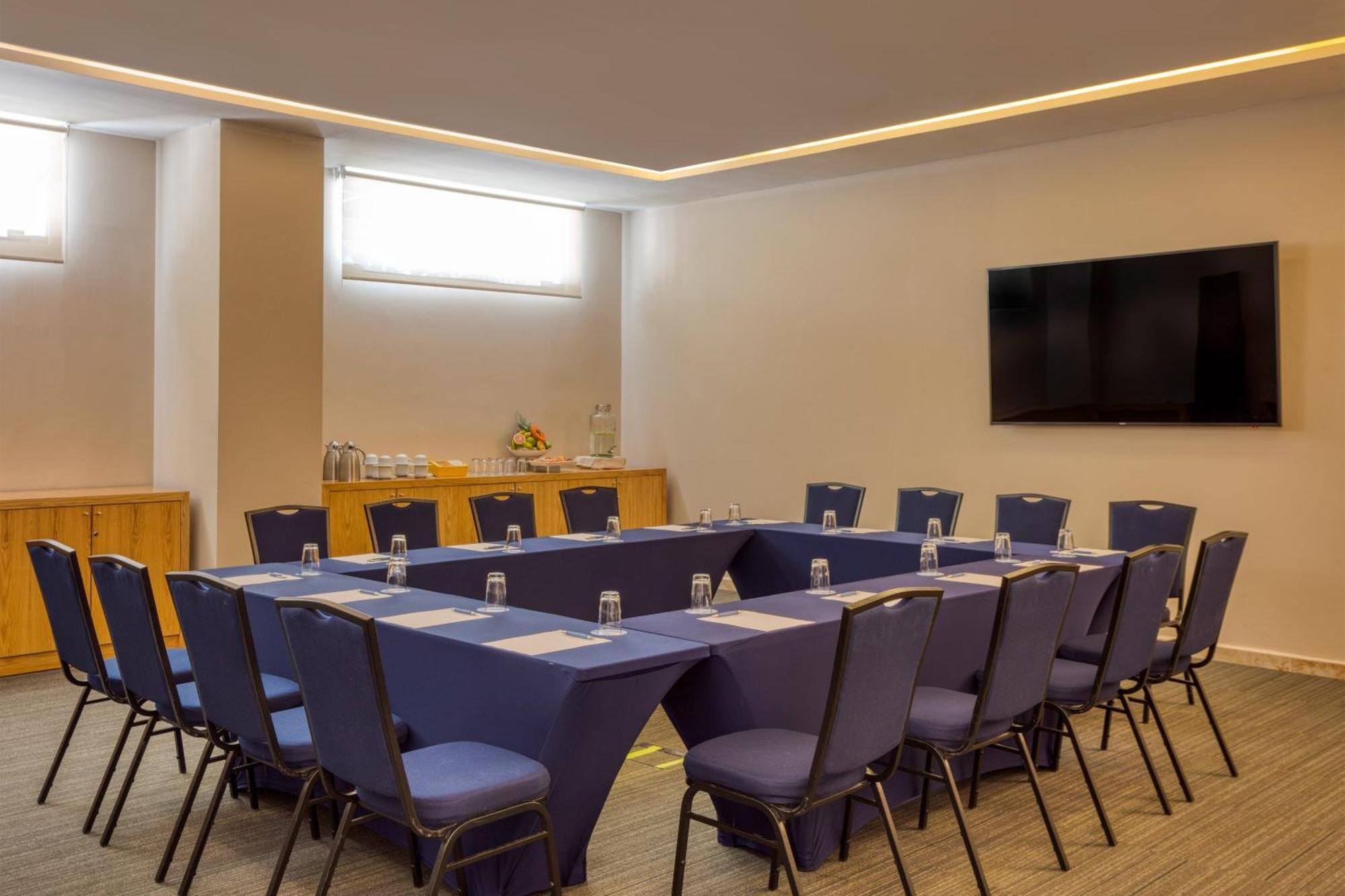 Four Points By Sheraton Cancun Centro Bagian luar foto