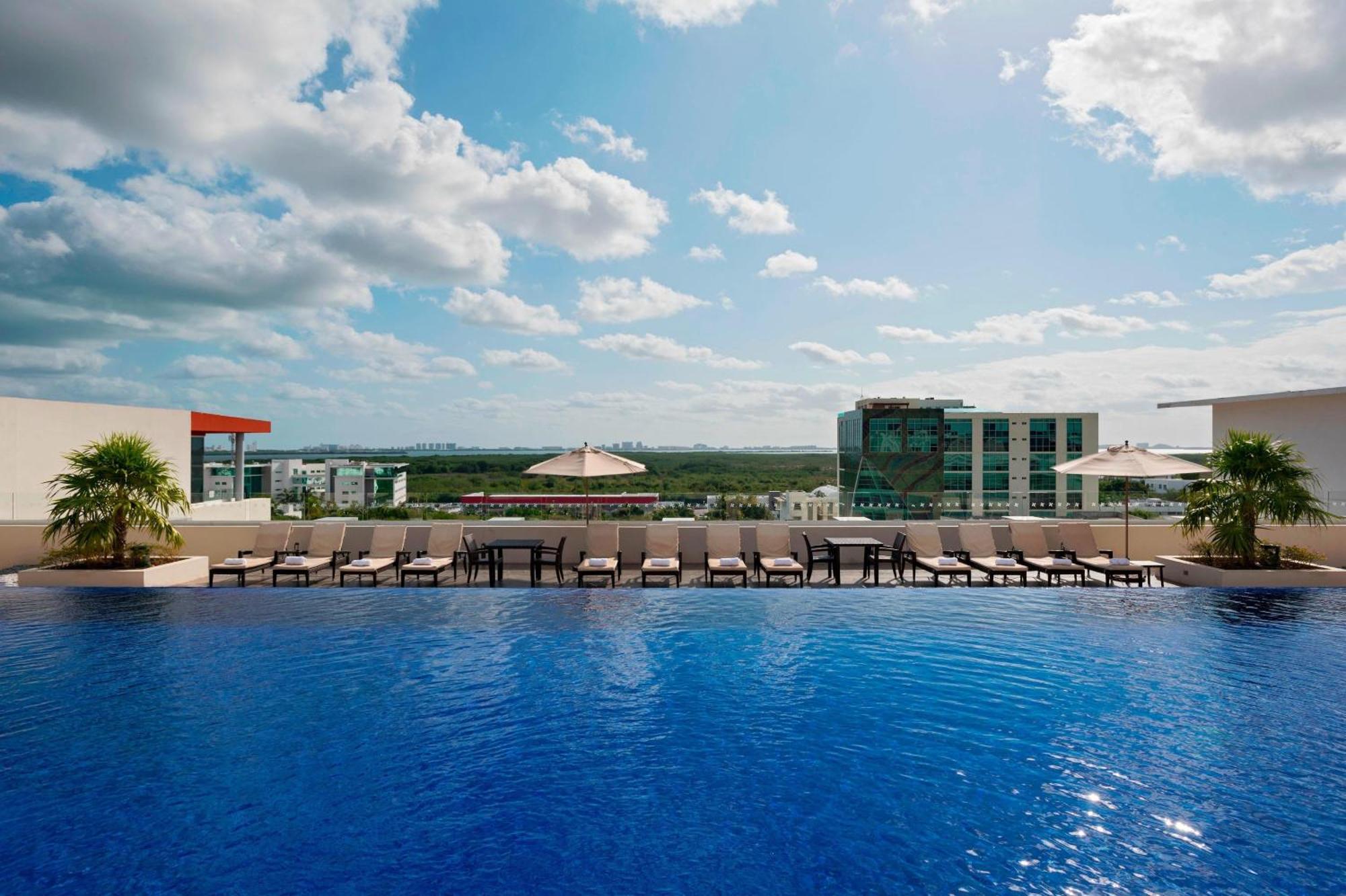 Four Points By Sheraton Cancun Centro Bagian luar foto