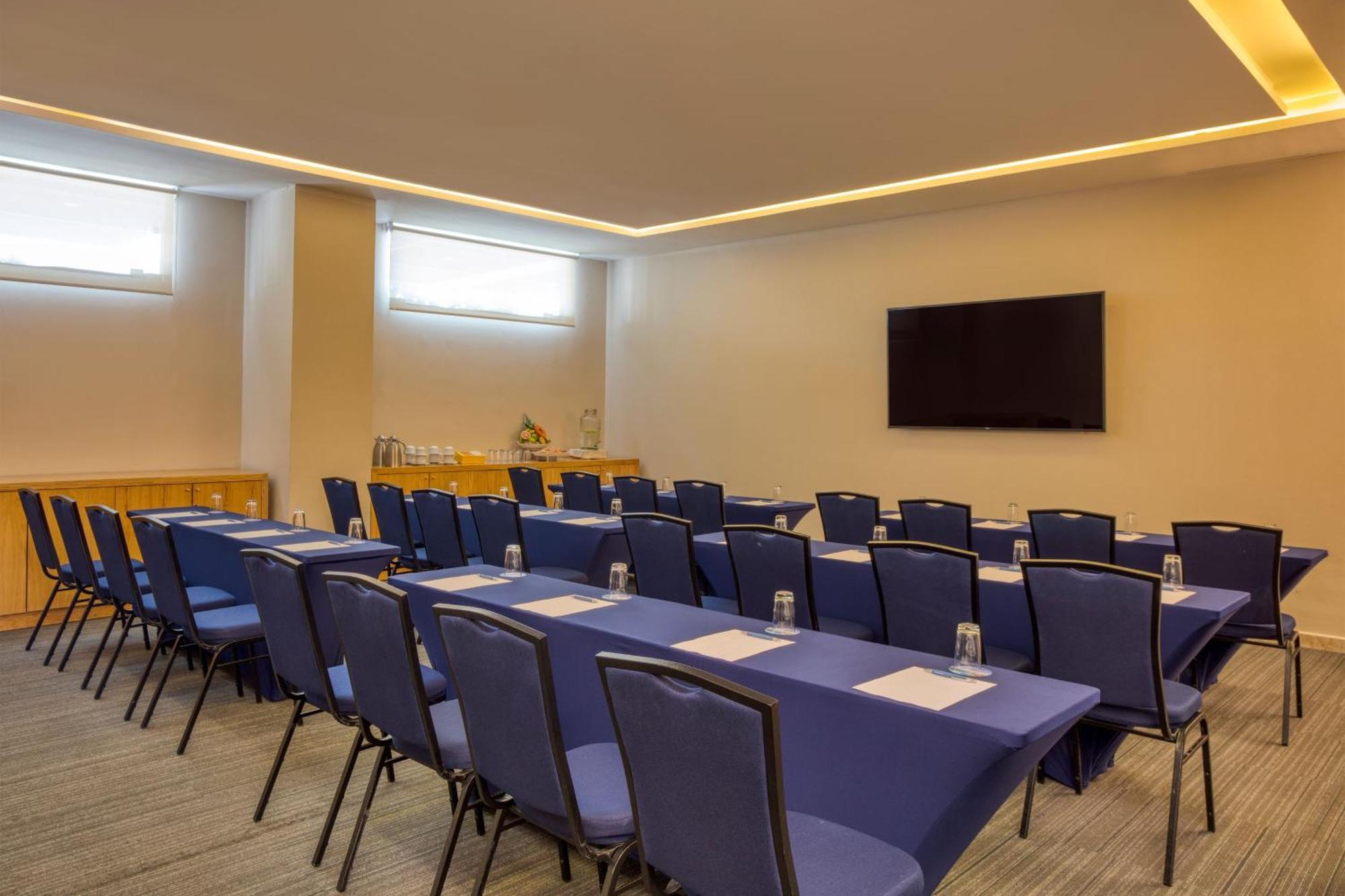 Four Points By Sheraton Cancun Centro Bagian luar foto