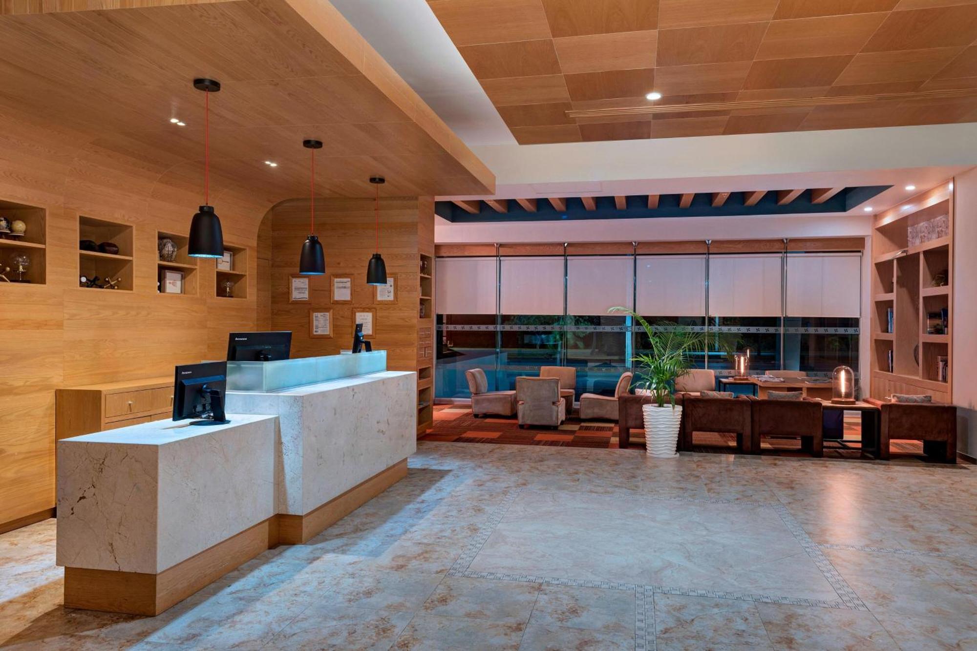 Four Points By Sheraton Cancun Centro Bagian luar foto